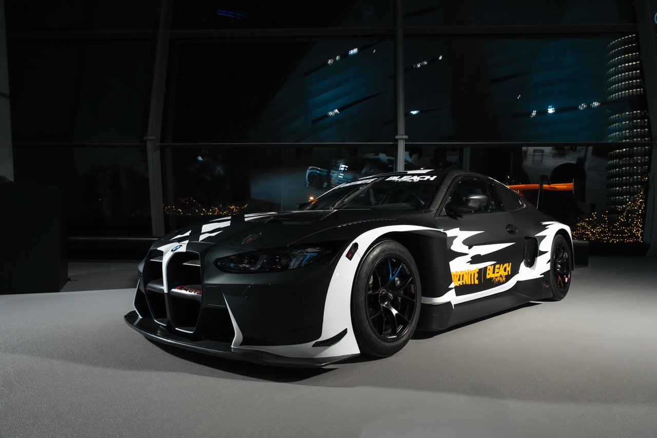 死神 BLEACH 涂装帅到没朋友！BMW M4 GT3 EVO 横扫 Fortnite 与 Rocket League