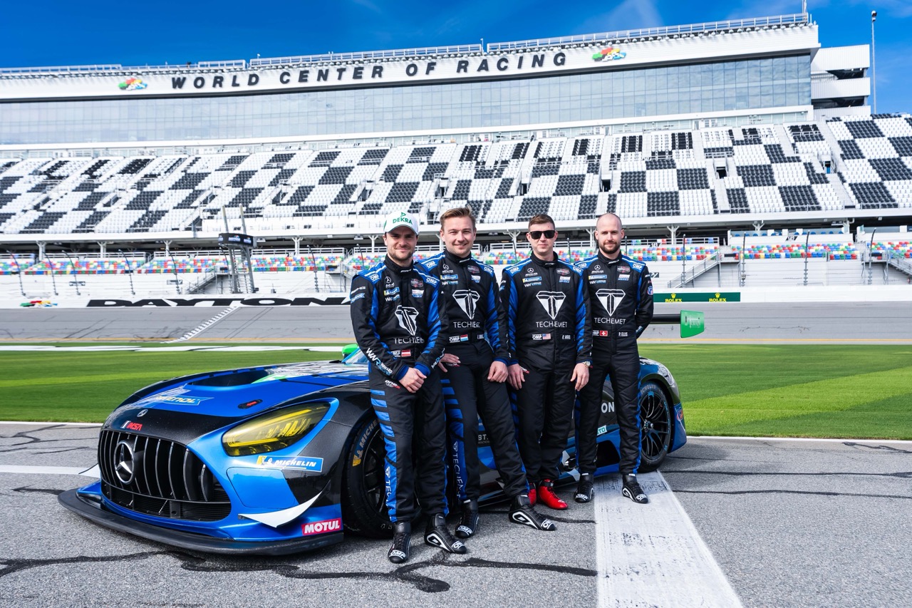 地通拿24小时耐力赛：平治 AMG 车队勇夺 GTD 组排位次席剑指三连冠