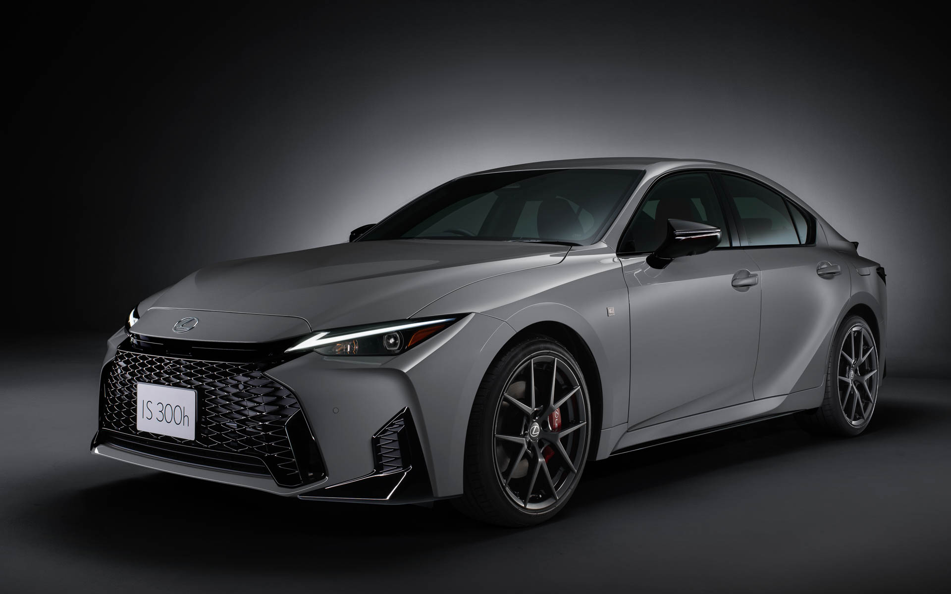Lexus IS300h 绝美熟成 F SPORT Mode Black V 限量登场