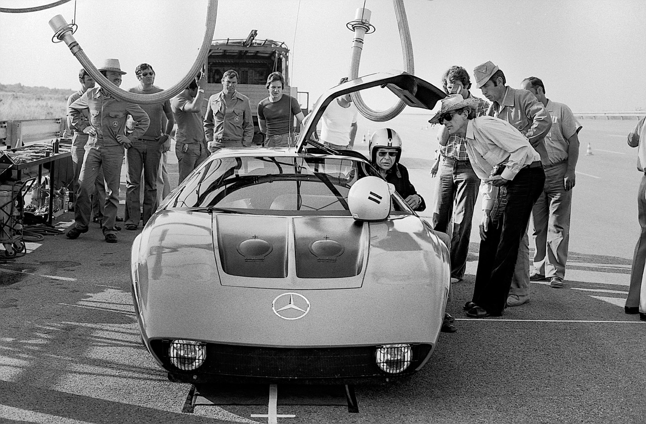 Mercedes-Benz 揭开 140 年无人能及的创新黑科技