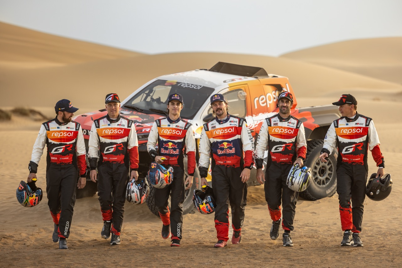 Hilux 战神精神再进化！Toyota Gazoo Racing 以无敌姿态进击 Dakar 拉力赛