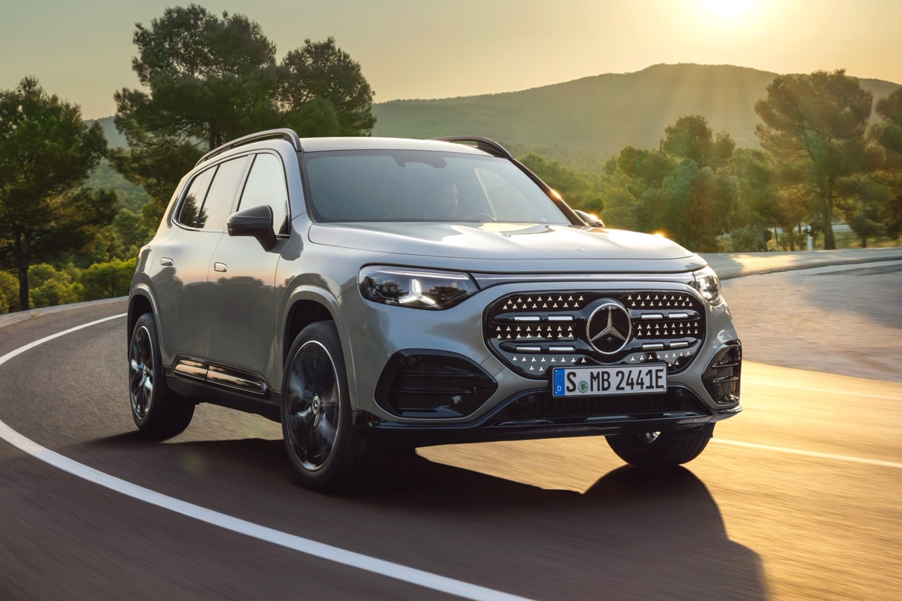 Mercedes-Benz 纯电 GLB 250+ 和 GLB 350 4MATIC 香港开始预订！