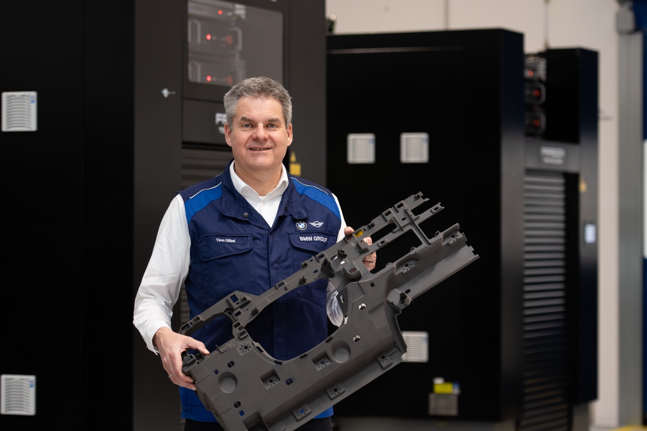 BMW 彻底颠覆造车法则！3D 列印技术正式迈向大规