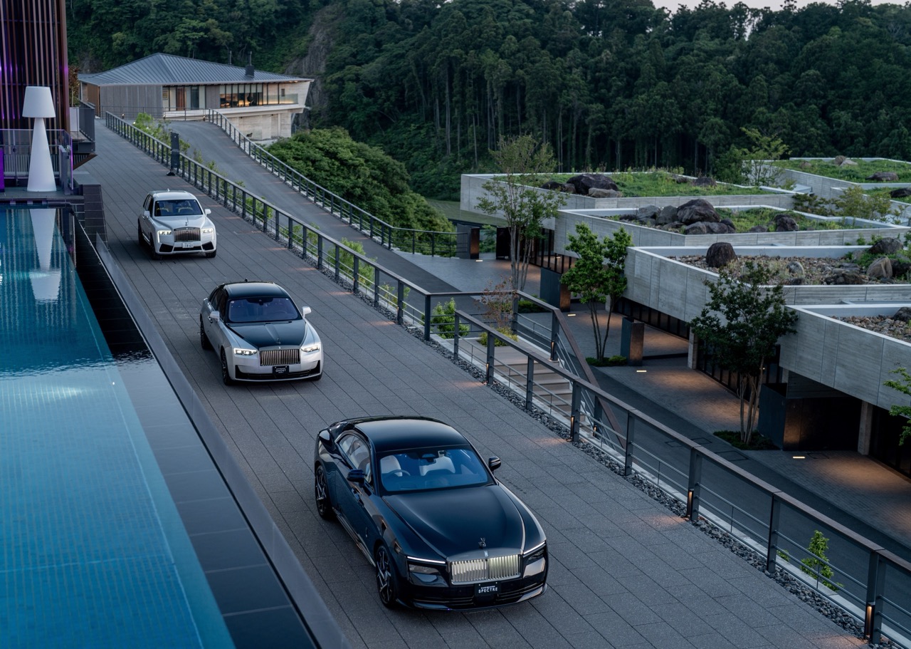 劳斯莱斯暗黑传奇 Black Badge 十週年叛逆美学的深