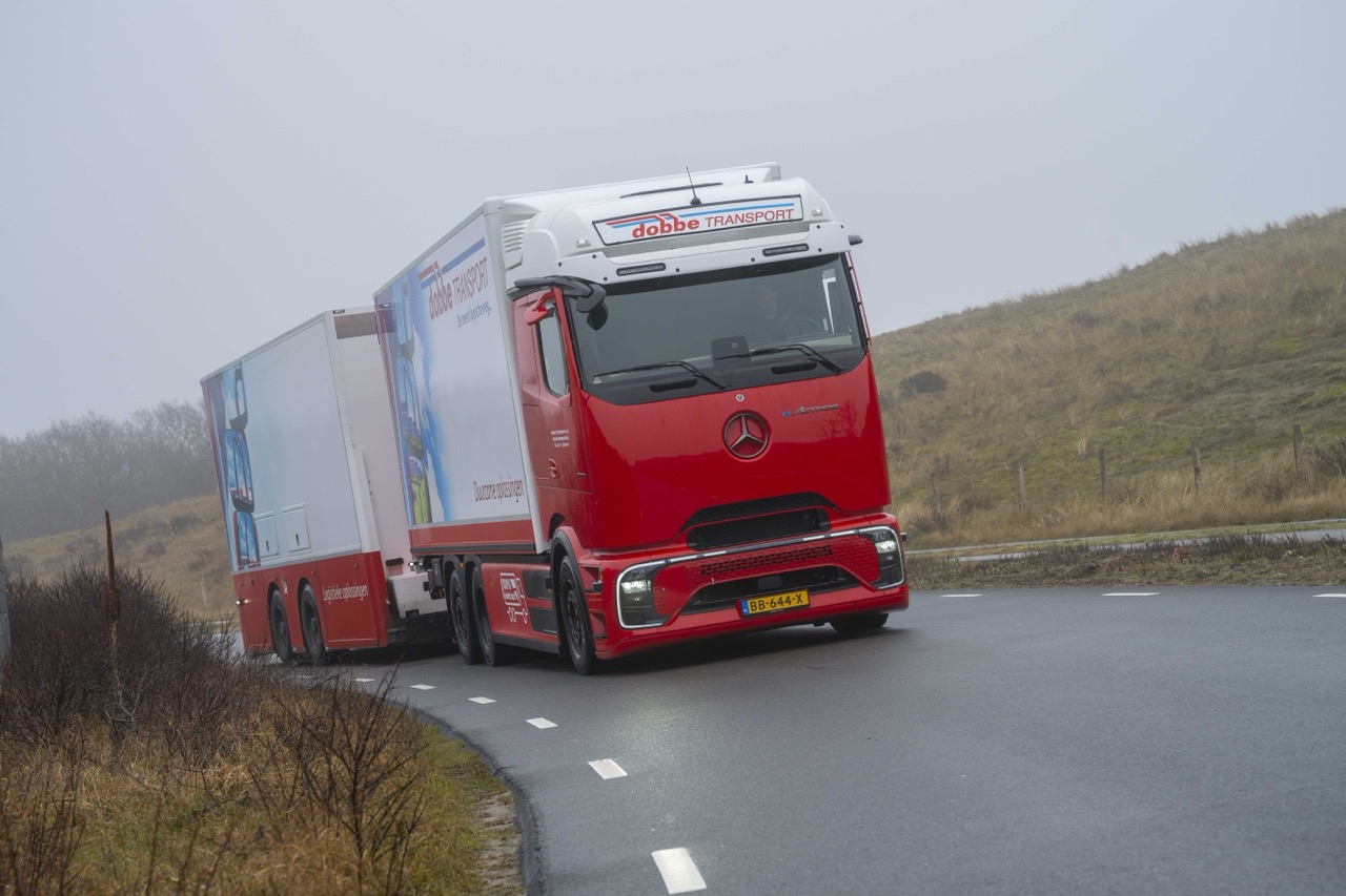 五十万公里零排放的神话 Mercedes-Benz eActros 600 长途物流界新星