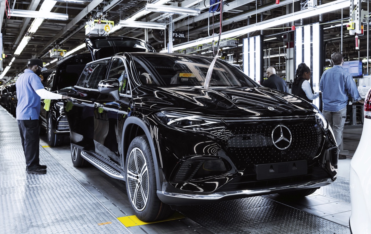 全新 GLE、GLS 登场！平治阿拉巴马工厂五百万部 SUV 纪录达成